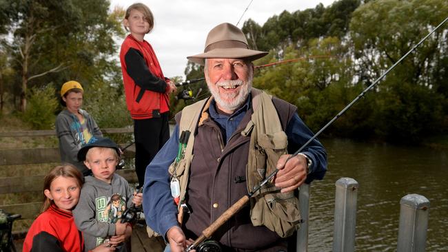 Kyneton Angling Club desperate for new members | Herald Sun