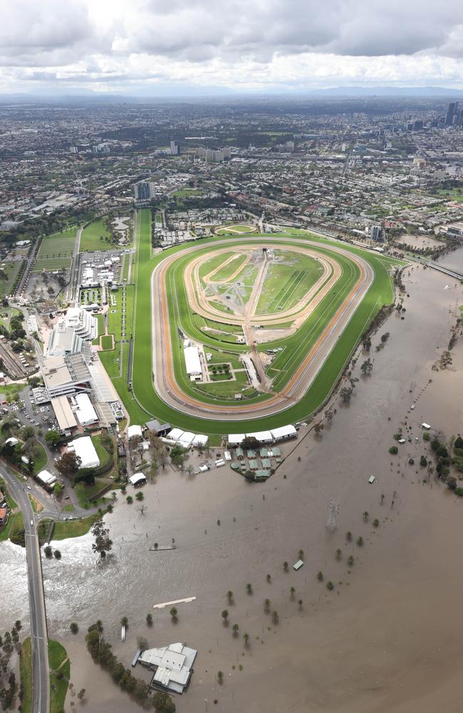 Melbourne Cup 2022 Australians are furious over Flemington Racecourse