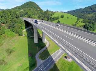 An artist's impression of a viaduct similar to that which could be used to traverse farmland and gullies west of Coffs Harbour. Picture: contributed