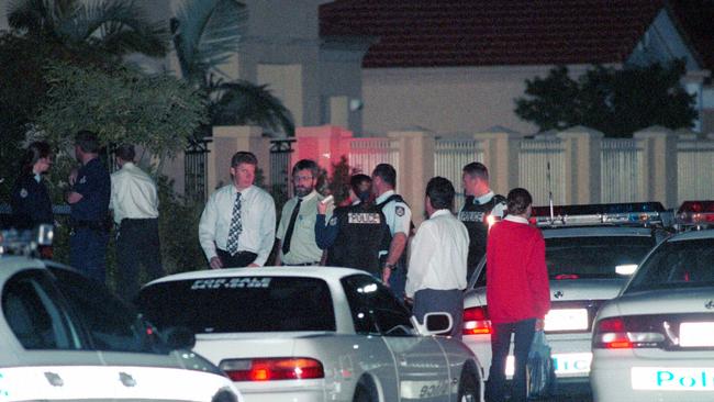 22/10/2004 PIRATE: 22/10/2004 PIRATE: JULY 25, 2000: Police arriving at the home of murdered Russian businessman Gennadi Bernovski at 48 Sir Bruce Small Drive, Benowa Waters. PicDavid/Clark E0077122 E0077122