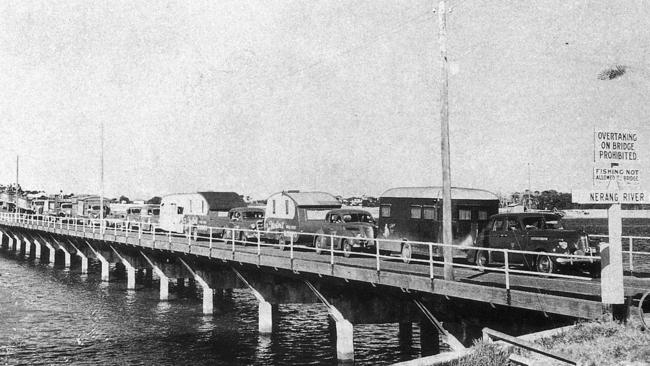 A traffic jam on the old Jubilee Bridge.