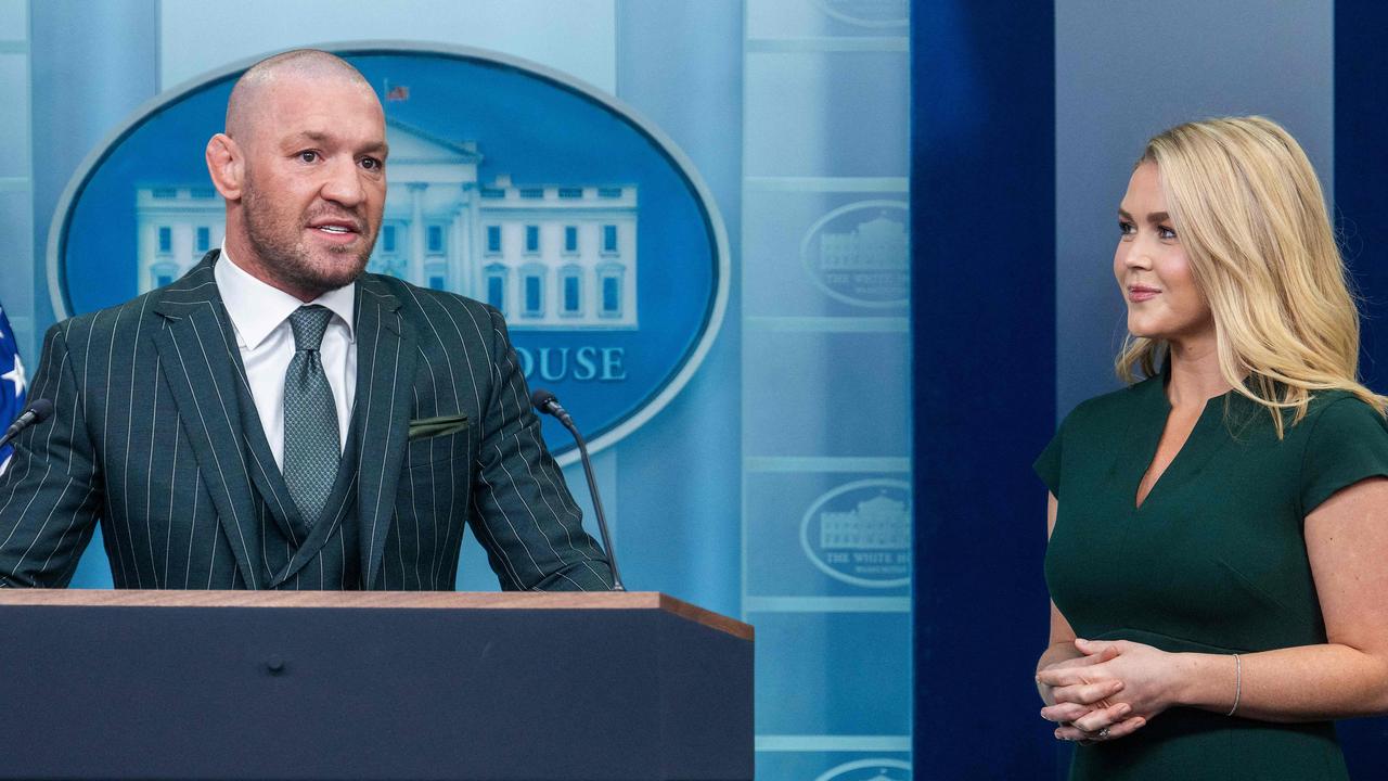 McGregor frozen by question at White House