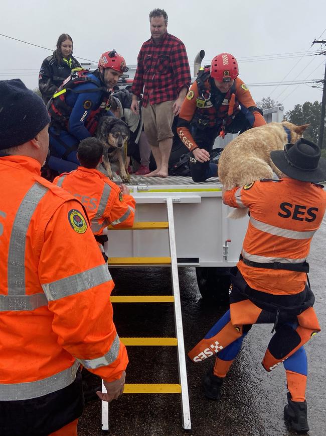 Residents being evacuated from Broke in the Hunter Region on Wednesday. Picture: Steve Brown Singleton RFS