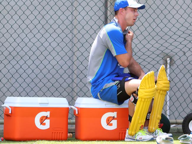 Lynn’s latest injury sees him with a decision to make about his cricketing future.