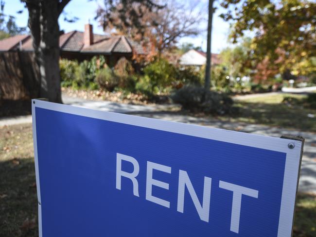 A 'for rent' sign is seen outside a house in Canberra, Thursday, May 17, 2018. (AAP Image/Lukas Coch) NO ARCHIVING