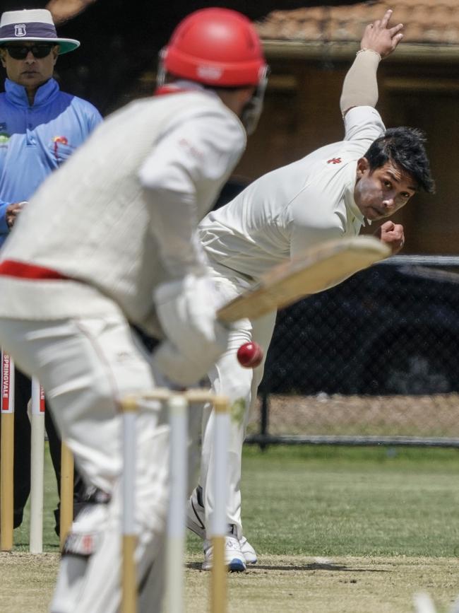 DDCA: Narre Warren bowler Kasun Balasuriya. Picture: Valeriu Campan