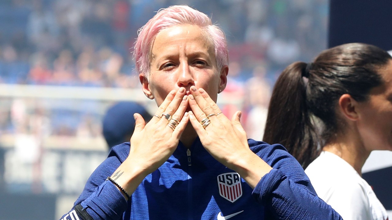 Us Soccer Star Megan Rapinoe Would Support Transgender Athlete On Uswnt Roster ‘i See Trans 