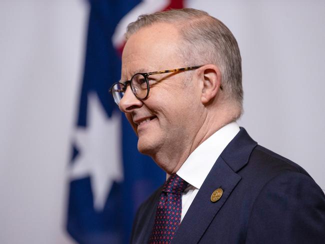 Anthony Albanese met with his Singaporean counterpart for bilateral talks on Tuesday,. Picture: Arsineh Houspian/ASEAN.