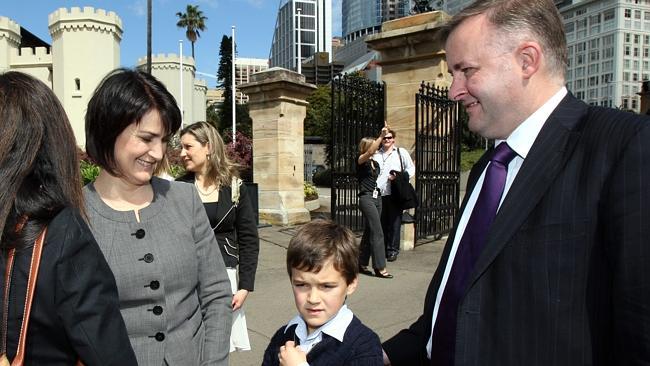  Carmel Tebbutt with her son Nathan and husband Anthony Albanese.