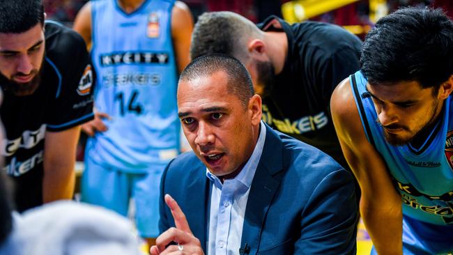 Paul Henare will turn down New Zealand Breakers contract extension.