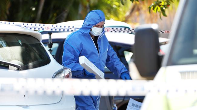 Police investigating the alleged murder of Sean Murray at Burnett Drive, Murrumba Downs. Photographer: Liam Kidston