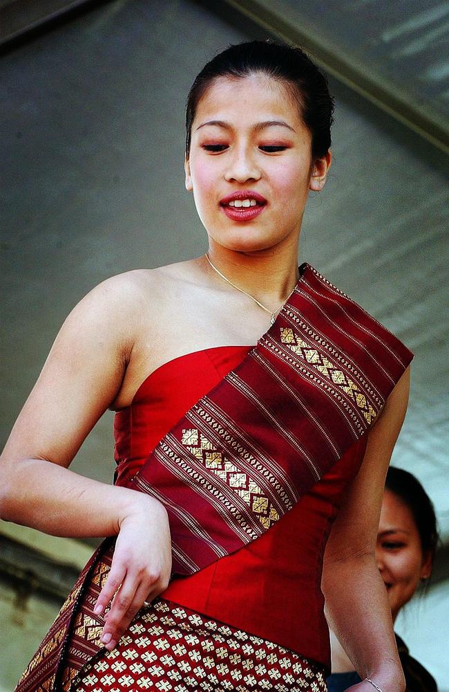 lao Buddhist performers, sarah inthirath in 2003. Picture: Daniel Griffiths.