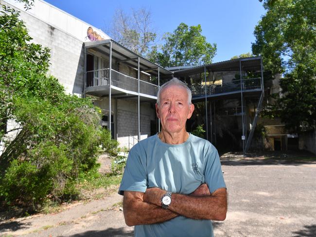 Former JCU lecturer Trevor Bond at James Cook University's Western Campus with building earmarked for demolition. Picture: Evan Morgan