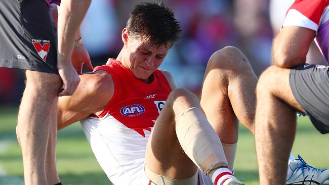 The Swans are hopeful Callum Sinclair’s ankle isn’t serious. Pic: Getty Images