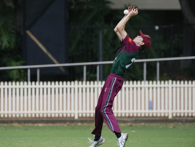 Sam Dillon under a high ball. Photographer: Warren Gannon Photography