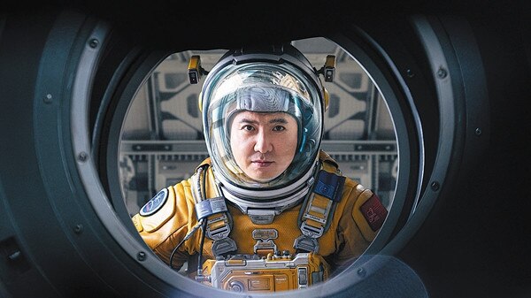 Shen Teng, who has the box office pull of Hollywood’s Will Smith, stars as a stranded astronaut in sci-fi comedy Moon Man. Picture: China Daily