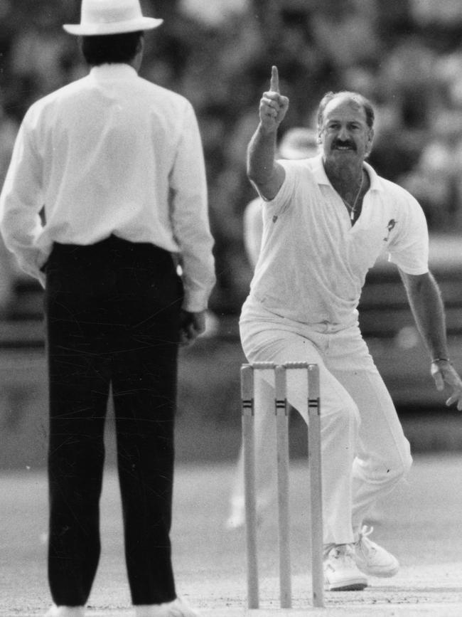 And, of course, the famous Lillee appeal.