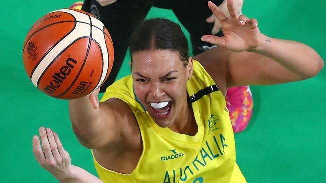 GOLD COAST, AUSTRALIA - APRIL 13:  Liz Cambage of Australia shoots during the Women's Semifinal Basketball match between Australia and New Zealand on day nine of the Gold Coast 2018 Commonwealth Games at Gold Coast Convention Centre on April 13, 2018 on the Gold Coast, Australia.  (Photo by Chris Hyde/Getty Images)