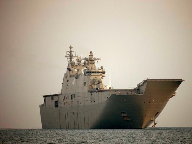 HMAS Adelaide enters Darwin Harbour as part of the Indo-Pacific Endeavour Joint Task Group 2017.