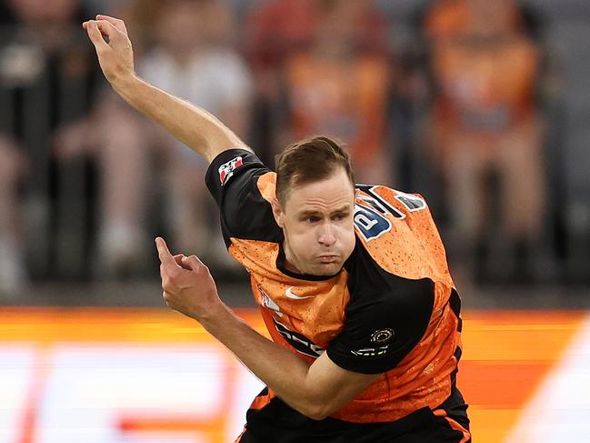 Jaoson Behrendorff has been one of the best-performed bowlers in BBL14.