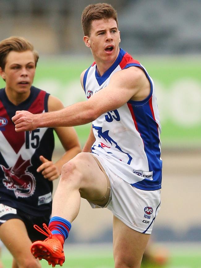 Jack Higgins in action for Oakleigh Chargers.