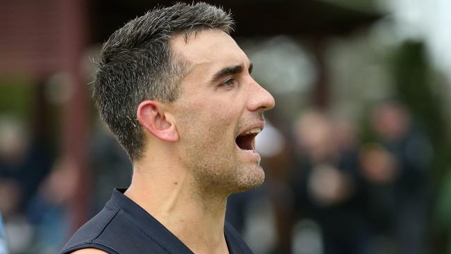 EDFL Footy: Aberfeldie v Maribyrnong Park: Adam Marcon of Aberfeldie encourages his teamSaturday, April 2, 2022, in Aberfeldie, Victoria, Australia. Picture: Hamish Blair