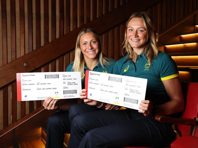 Sisters Teagan and Maddison Levi are in demand, with NRLW and AFL clubs chasing the Rugby Sevens stars. Picture: Tim Hunter.