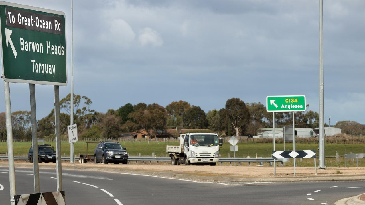 Here's one to confuse the tourists heading south on Anglesea Rd. Signage says to turn left to the Great Ocean Rd when Google says go straight ahead. Picture: Alison Wynd