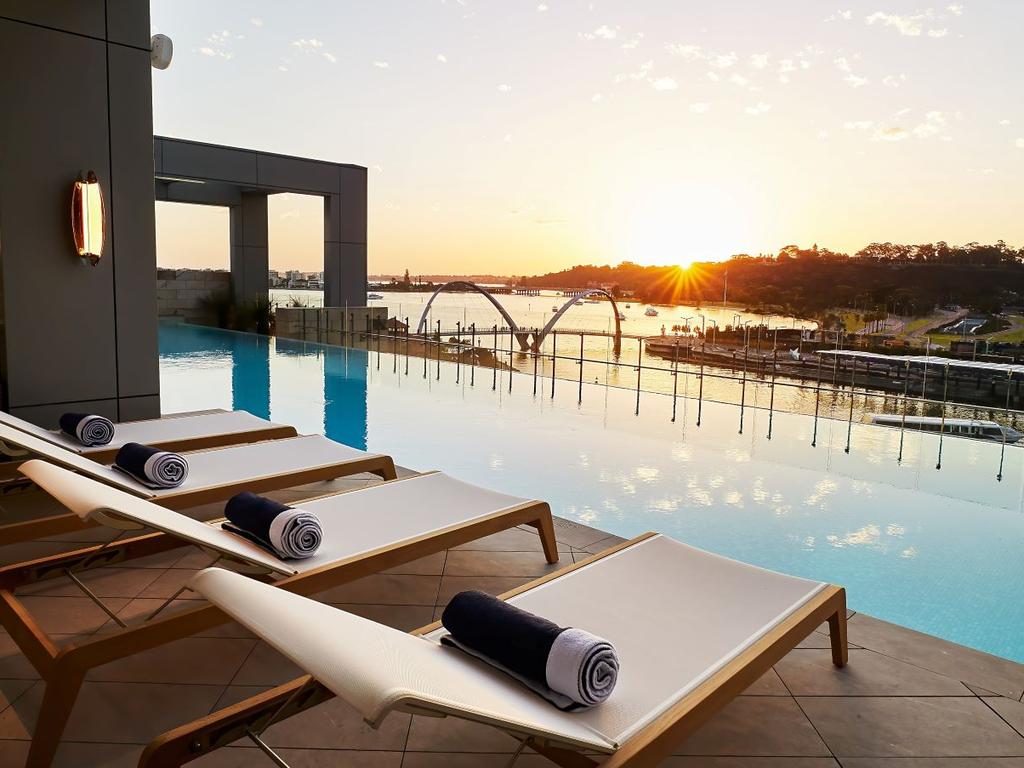 The Ritz-Carlton Perth infinity pool