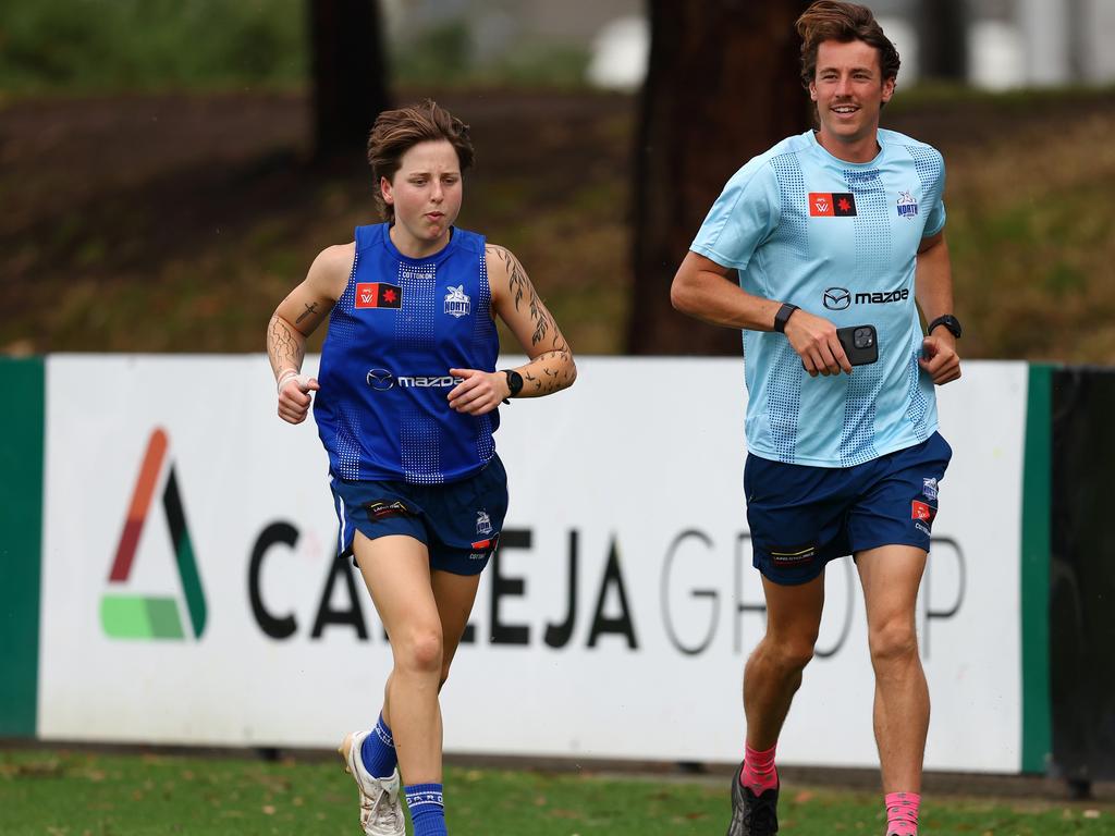 Tess Craven running laps. Picture: Getty Images