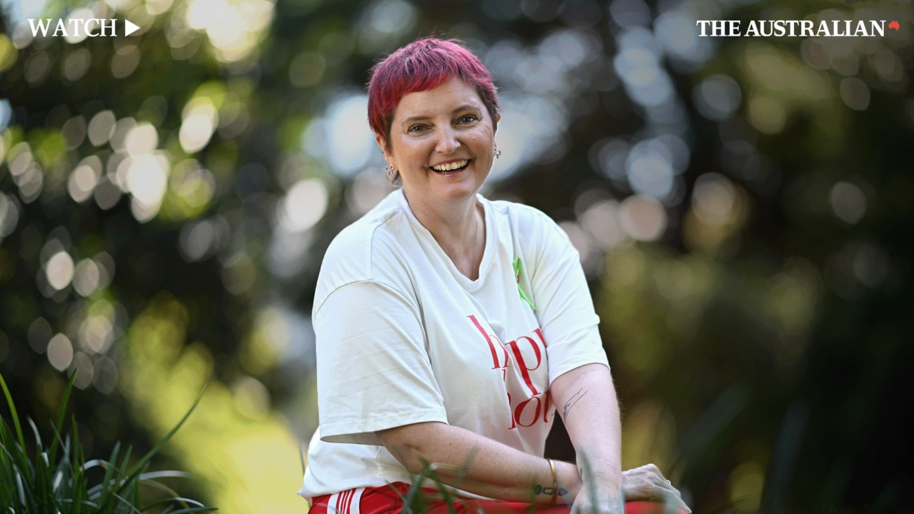 WATCH: Bowel Cancer Patient Kaz Kelly on her experience with treatment and what symptoms to look out for