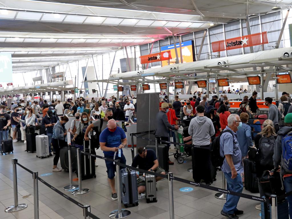 There has been a mass exodus of people from Sydney before new state border rules came into effect. Picture: Damian Shaw