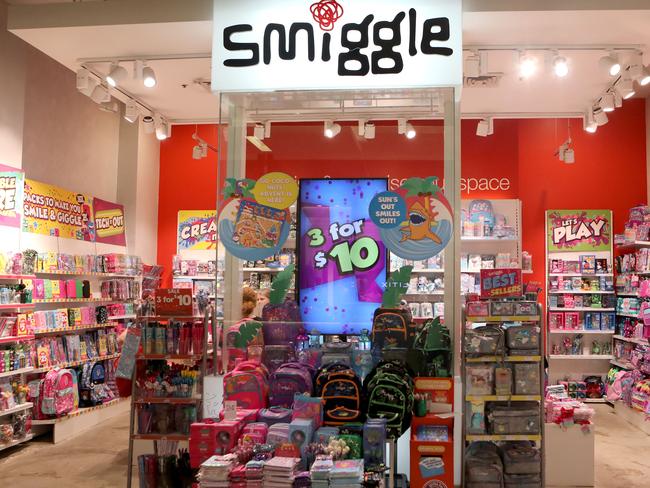 The Smiggle logo is seen outside a store in Sydney, Monday, September 25, 2017. Retail group Premier Investments has lifted full-year net profit by 1.2 per cent to $105.1 million, helped by strong growth in stationery chain Smiggle and sleepwear chain Peter Alexander. (AAP Image/Daniel Munoz) NO ARCHIVING