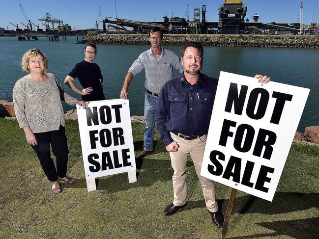 (2020) Member for Hinchinbrook Nick Dametto joined with KAP hopefuls outside Townsville port to drive home the message that North Queensland assets including Townsville Port and 1300SMILES Stadium are not for sale. The premier has discussed selling off parts of the stadium’s land not needed by police. PICTURE: MATT TAYLOR.