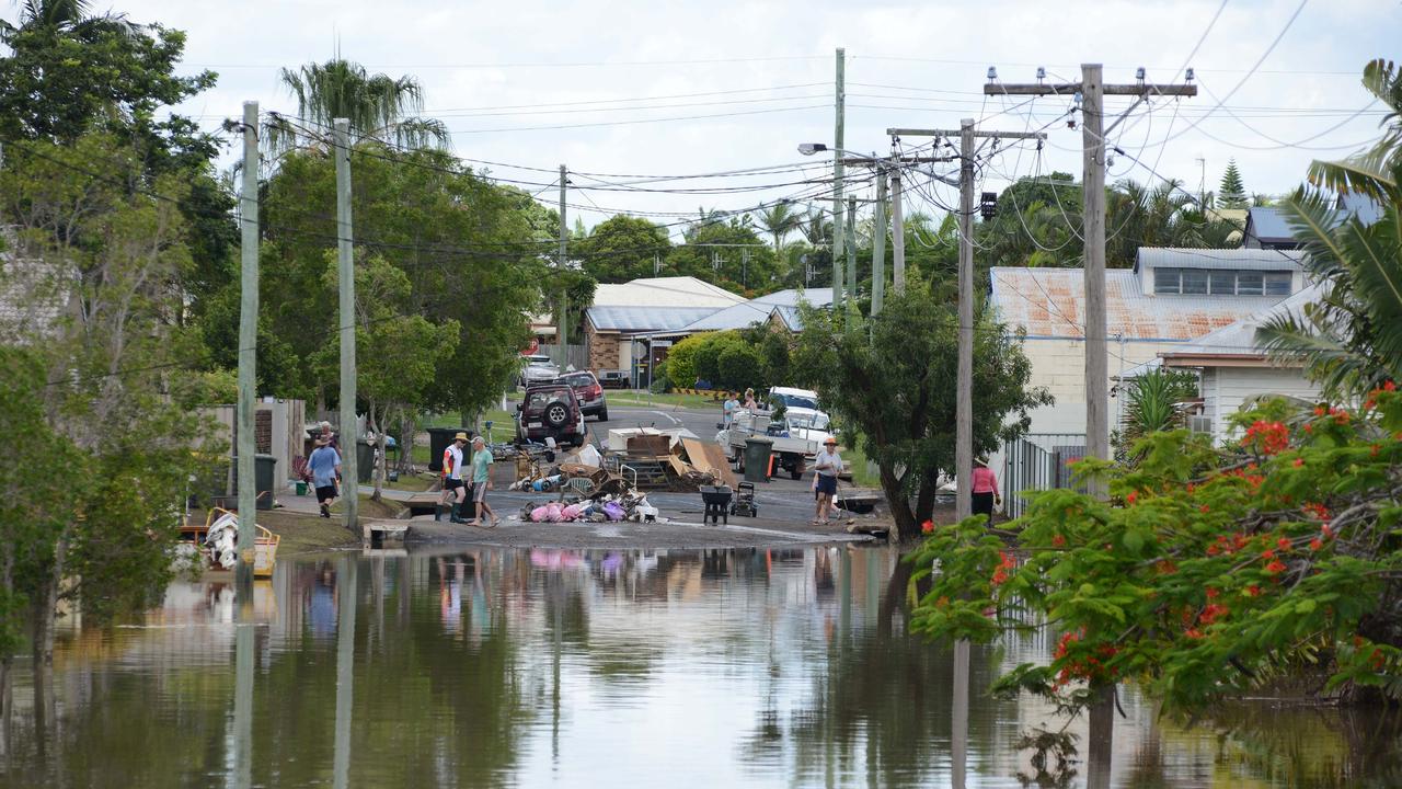 News Courier Mail 30.1.2013, Bundaberg Flood, Looking up Water St Bundaberg. Photo Paul Beutel