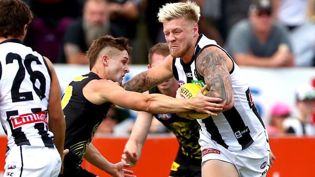 Jordan De Goey gives Jayden Short the don’t argue. Picture: Getty