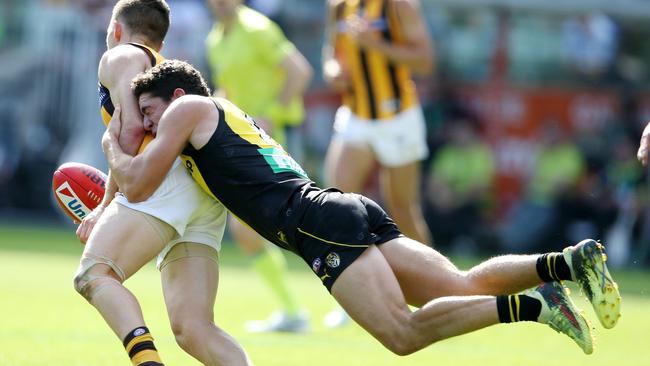 The Tigers were back to their high-pressure, hard-tackling best, led by Jason Castagna. Picture: Michael Klein