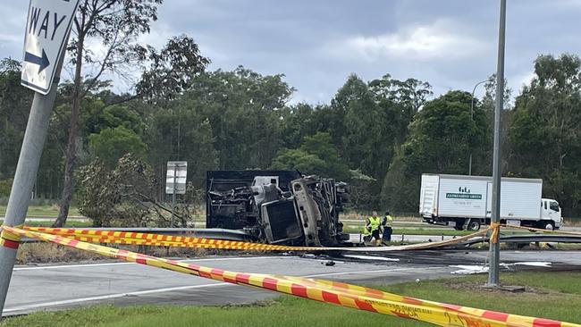 The northbound lane of the Pacific Motorway is closed. Picture: Savannah Pocock