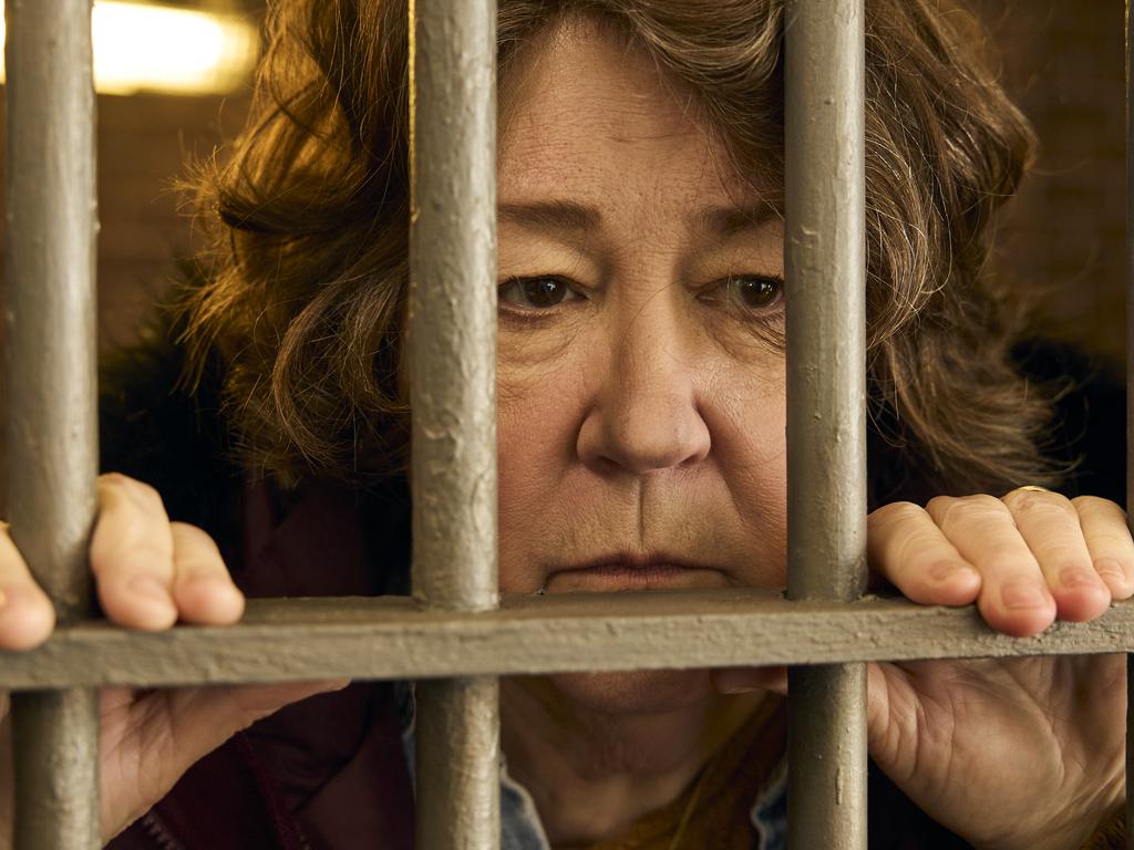 Ruth Clarke (Margo Martindale) in The Sticky