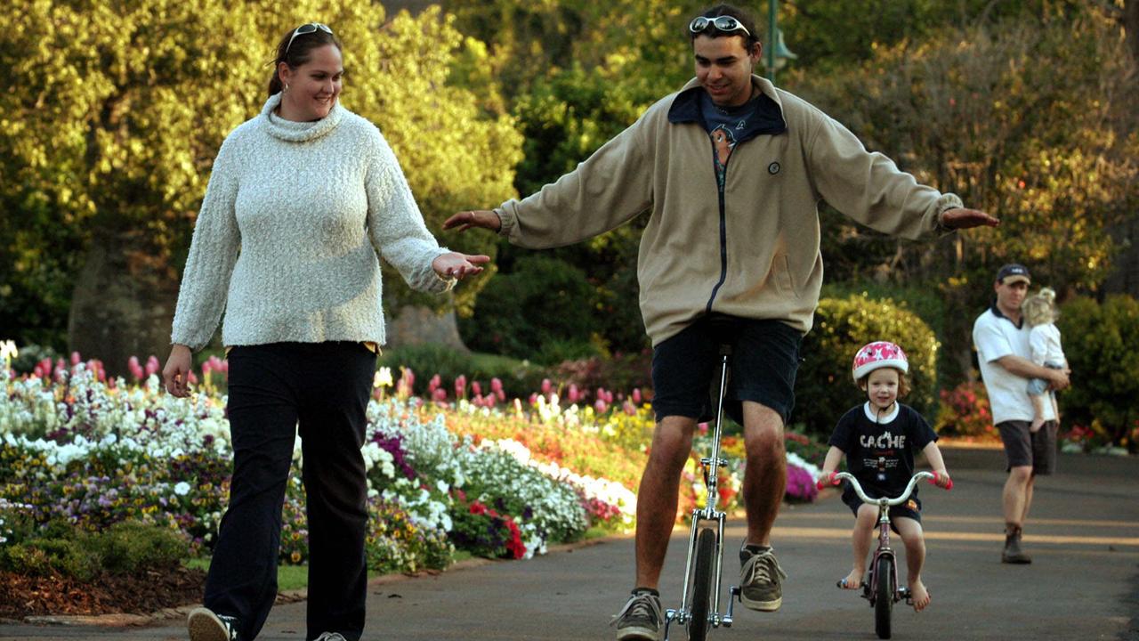 Locals enjoying Queens Park in Toowoomba at Carnival of Flowers time. Picture: David Martinelli