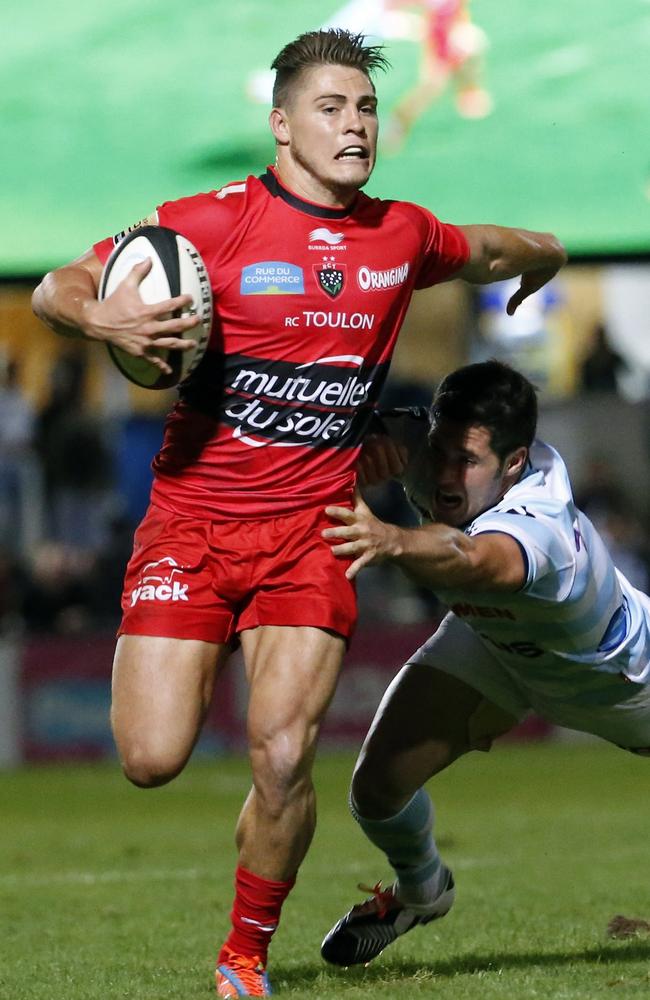 James O'Connor makes a break for French club Toulon against Racing Metro at the weekend.