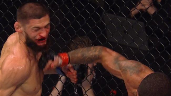 Joe Rogan called this a "picture perfect right hand". Photo: Fox Sports