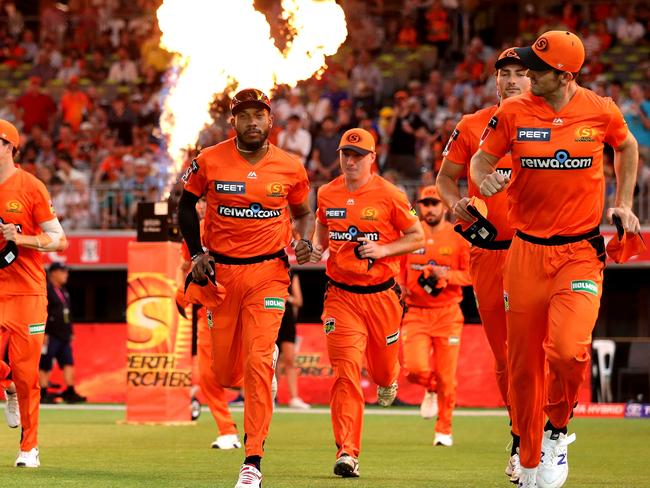 The Scorchers enter the field during the Big Bash League (BBL) cricket match between the Perth Scorchers and the Melbourne Stars at Optus Stadium in Perth, Wednesday, January 15, 2020. (AAP Image/Richard Wainwright) NO ARCHIVING, EDITORIAL USE ONLY, IMAGES TO BE USED FOR NEWS REPORTING PURPOSES ONLY, NO COMMERCIAL USE WHATSOEVER, NO USE IN BOOKS WITHOUT PRIOR WRITTEN CONSENT FROM AAP