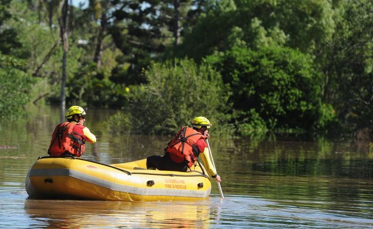 Swift Water Rescue team members Wayne Roe and Clint Lestrange search Queens Park for a missing man. . Picture: Robyne Cuerel