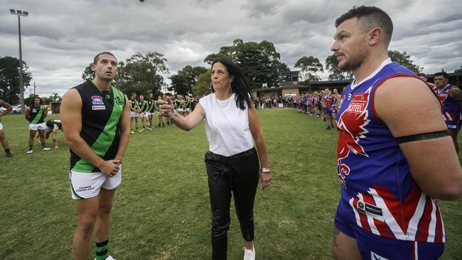 Southern: Harley Balic’s mum Nancy tosses the coin before the Keysborough v Doveton clash. Picture: Valeriu Campan