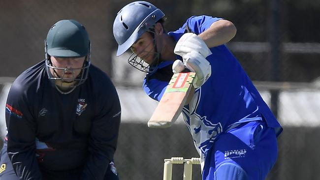 Jason King in action for Sunbury Kangaroos. Picture: Andy Brownbill