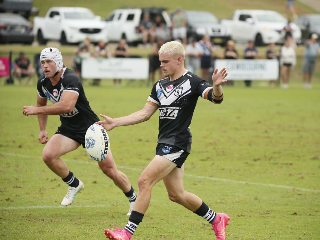Luke Keppie and the Magpies get the chance to qualify for the SG Ball finals in round nine. Picture: Warren Gannon Photography.