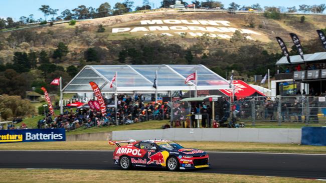 Shane van Gisbergen needs to find some speed ahead of qualifying. Picture: Daniel Kalisz/Getty