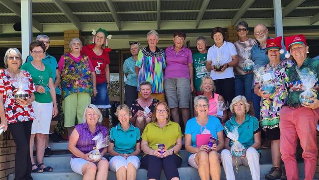 SOCIAL MEDIA IMAGE DISCUSS USE WITH YOUR EDITOR - The Monday beginners group at Grafton District Golf Club had a great time at their end of year party.