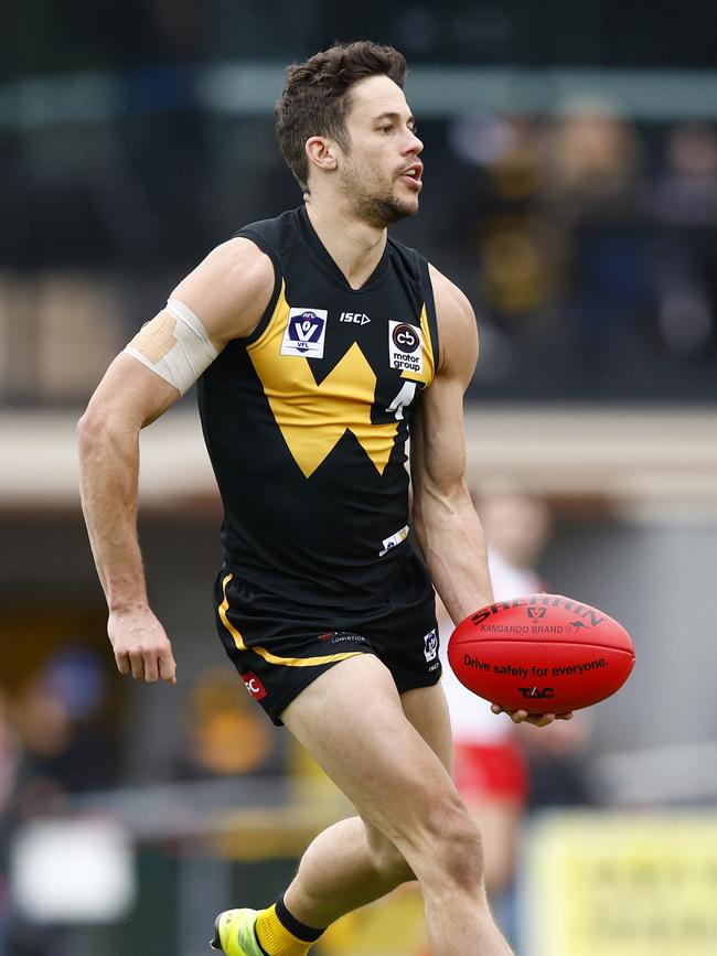 Tom Gribble again found plenty of the footy. Photo: AFL Photos.